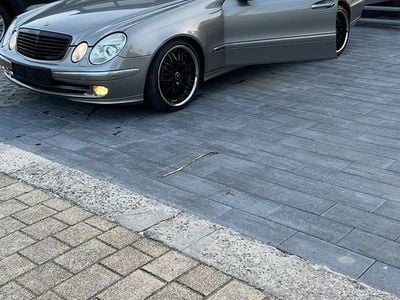 Mercedes E500