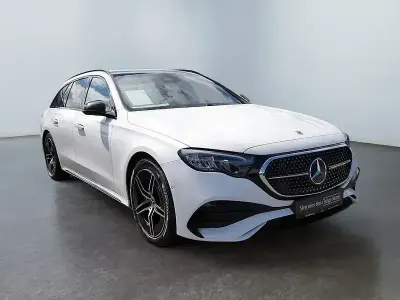 Gebraucht Mercedes E200 AMG 204 PS (150 kW) 2025 Weiß Limousine