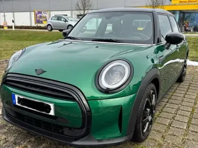 Gebraucht Mini Cooper Classic 136 PS (100 kW) 2021 Grün Kleinwagen