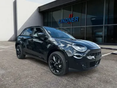 Neu Fiat 600 Sport 145 PS (106 kW) 2026 Schwarz SUV
