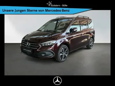 Gebraucht Mercedes T180 Progressive 116 PS (85 kW) 2025 Rot Van / Kleinbus