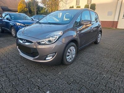 Gebraucht Hyundai ix20 90 PS (66 kW) 2014 Braun Kleinwagen