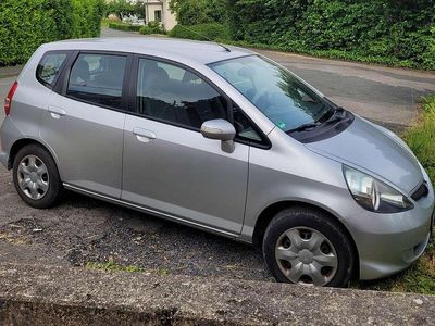 Second-hand Honda Jazz LS 83 CP (61 kW) 2005 Argintiu Hatchback