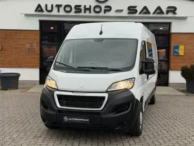 Gebraucht Peugeot Boxer 199 PS (146 kW) 2023 Weiss Van