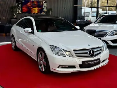 Gebraucht Mercedes E350 231 PS (169 kW) 2009 Weiß Coupé