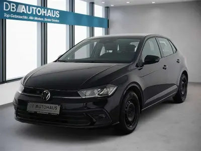 Gebraucht VW Polo Life 95 PS (69 kW) 2023 Schwarz Kleinwagen