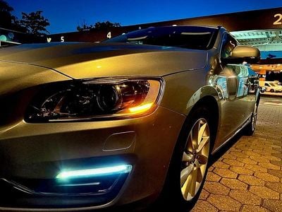 Gebraucht Volvo V60 181 PS (133 kW) 2014 Silber Kombi