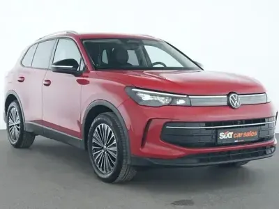 Używany VW Tiguan Design 150 KM (110 kW) 2025 Czerwony SUV