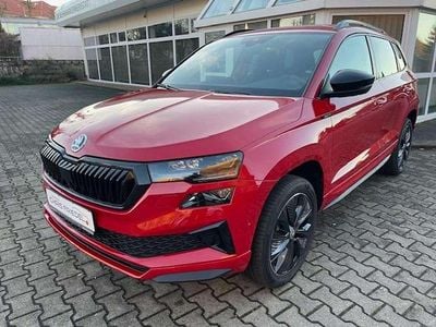 Velvetrot metallic Neu 2025 Skoda Karoq SportLine SUV | 37.390 € (Fairer Preis)
