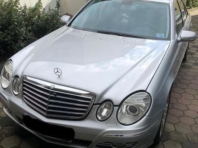 Gebraucht Mercedes E200 Avantgarde 184 PS (135 kW) 2007 Silber Limousine