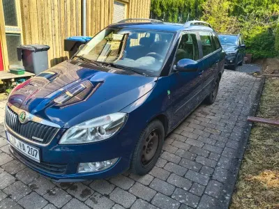 Używany Skoda Fabia GreenLine 75 KM (55 kW) 2012 Niebieski Kombi