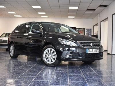 Gebraucht Peugeot 308 Allure 131 PS (96 kW) 2021 Schwarz perla nera Kombi