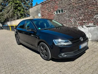 Gebraucht VW Jetta Comfortline 105 PS (77 kW) 2011 Schwarz Limousine