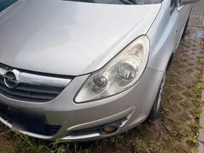 Gebraucht Opel Corsa 80 PS (58 kW) 2007 Silber Kleinwagen