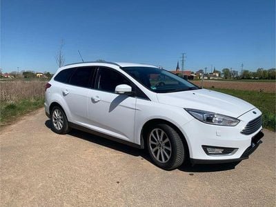 Usata Ford Focus Trend 120 CV (88 kW) 2015 Bianco Berlina