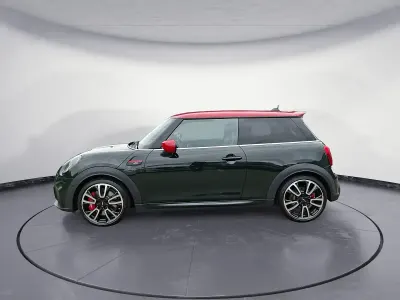 Gebraucht Mini John Cooper Works 231 PS (169 kW) 2021 Grün Kleinwagen