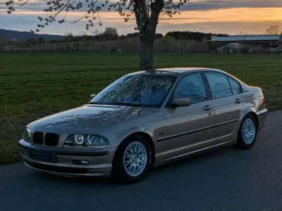 Gebraucht BMW 318 118 PS (86 kW) 2000 Gold Limousine