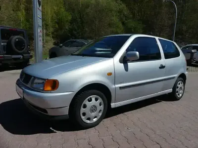 Second-hand VW Polo 60 CP (44 kW) 1999 Argintiu Hatchback