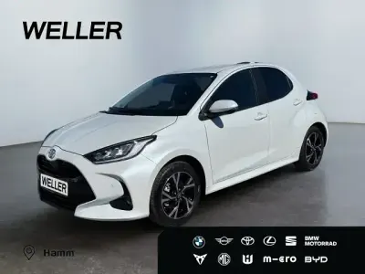 Neu Toyota Yaris Hybrid 116 PS (85 kW) 2025 Platinum white Kleinwagen