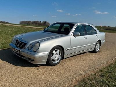 Mercedes E200