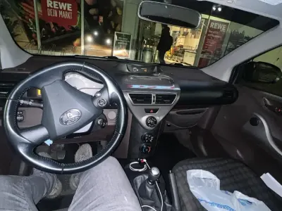Gebraucht Toyota iQ 68 PS (50 kW) 2009 Schwarz Kleinwagen