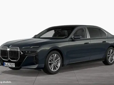 Gebraucht BMW 740 M Sport 299 PS (219 kW) 2025 Grau Limousine