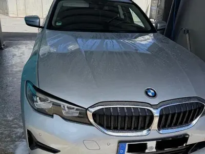 Gebraucht BMW 320 190 PS (139 kW) 2021 Silber Kombi