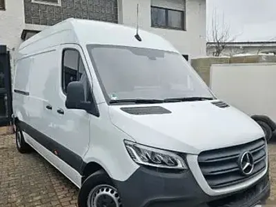 Używany Mercedes Sprinter 143 KM (105 kW) 2019 Biały Van