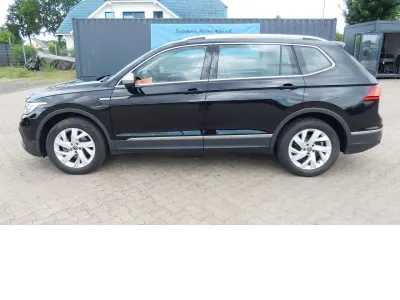 Gebraucht VW Tiguan Life 150 PS (110 kW) 2025 Deepblackperleffektmet c9x SUV