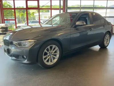 Gebraucht BMW 320 184 PS (135 kW) 2012 Grau Limousine
