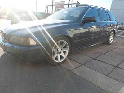 Gebraucht BMW 520 Sport Line 170 PS (125 kW) 2002 Blau Kombi
