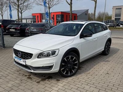 Second-hand Volvo V60 CC Summum 190 CP (139 kW) 2015 Alb Break