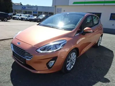 Używany Ford Fiesta Titanium 101 KM (74 kW) 2017 Brązowy Hatchback