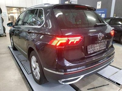 Second-hand VW Tiguan Elegance 150 CP (110 kW) 2022 Negru SUV