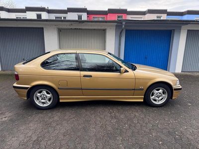 Gebraucht BMW 316 105 PS (77 kW) 2000 Gold Kleinwagen