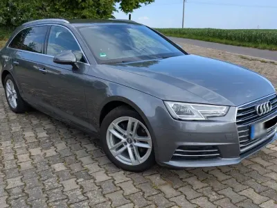 Gebraucht Audi A4 Design 150 PS (110 kW) 2017 Grau Kombi