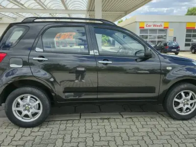 Gebraucht Daihatsu Terios 105 PS (77 kW) 2008 Schwarz SUV
