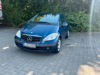Gebraucht Mercedes A160 95 PS (69 kW) 2010 Blau Limousine
