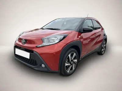 Gebraucht Toyota Aygo Pulse 72 PS (52 kW) 2022 Rot