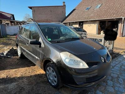 Second-hand Renault Clio II 75 CP (55 kW) 2009 Negru Berlinǎ