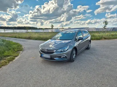Gebraucht Opel Astra 105 PS (77 kW) 2017 Grau Kombi