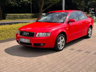 Gebraucht Audi A4 131 PS (96 kW) 2003 Rot Limousine
