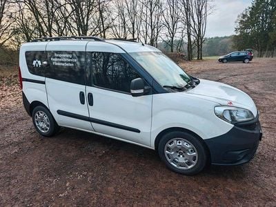 Gebraucht Fiat Doblò 101 PS (74 kW) 2017 Weiß Van / Kleinbus
