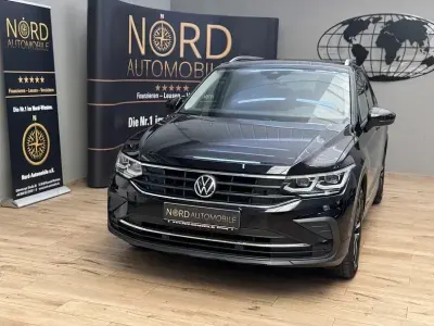 Gebraucht VW Tiguan United 150 PS (110 kW) 2021 Deep black perleffek (metallic) SUV