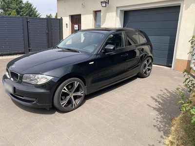 Gebraucht BMW 116 116 PS (85 kW) 2010 Schwarz Kleinwagen