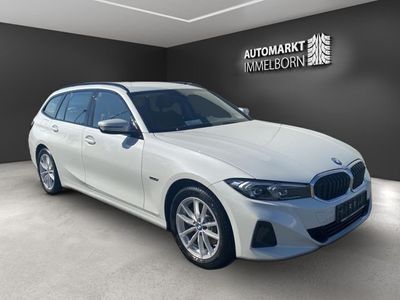 BMW 330e