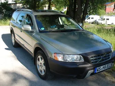 Gebraucht Volvo XC70 Summum 185 PS (136 kW) 2006 Grün Kombi