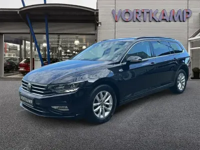 Gebraucht VW Passat Business 150 PS (110 kW) 2022 Deep black perleffekt (metallic) Kombi