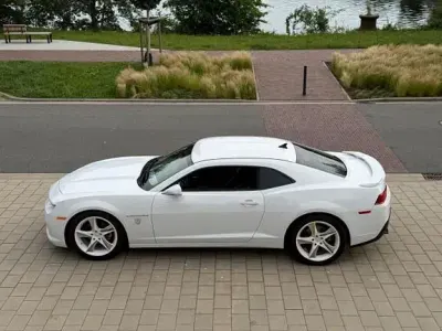 Gebraucht Chevrolet Camaro 328 PS (241 kW) 2013 Weiß Coupé