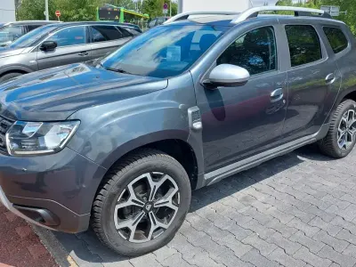 Gebraucht Dacia Duster Comfort 114 PS (83 kW) 2019 Grau SUV